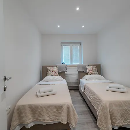 Rose Apartman