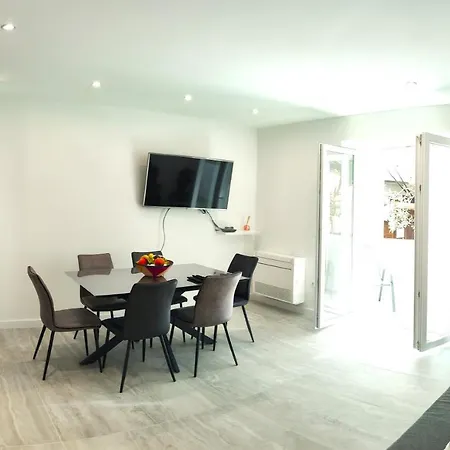 Rose - Heart Of Apartment